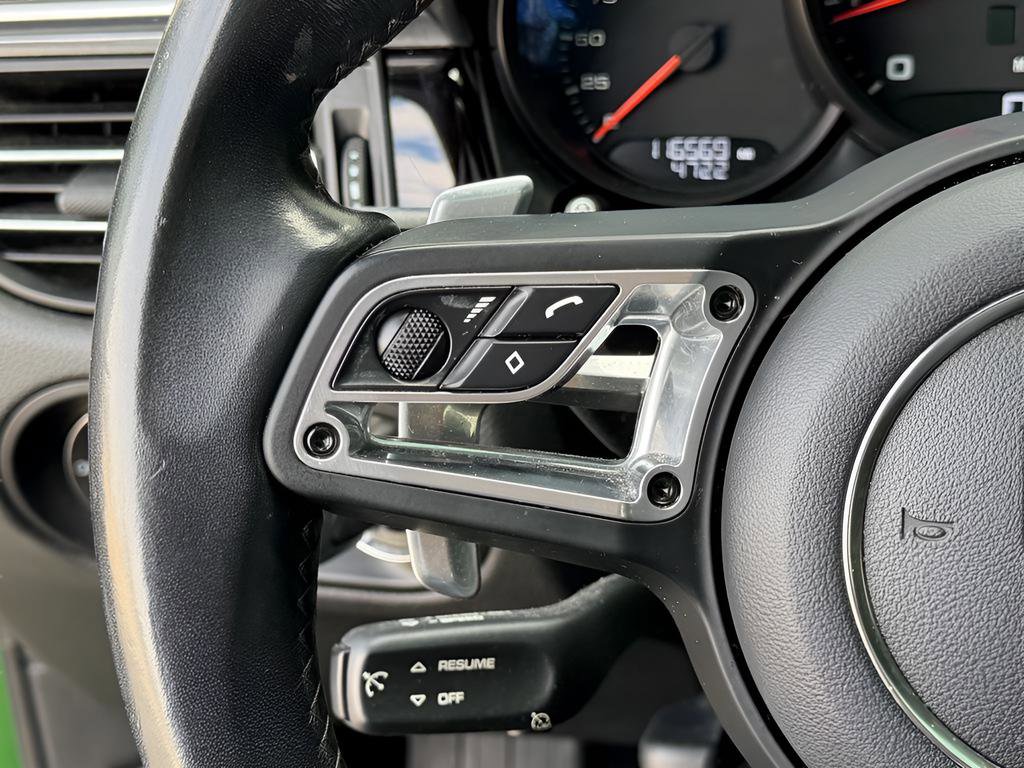 Used 2021 Porsche Macan image 37