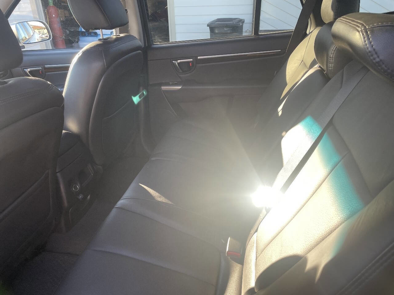 Used 2010 Hyundai Santa Fe Limited w/ Navigation Pkg 4 image 5