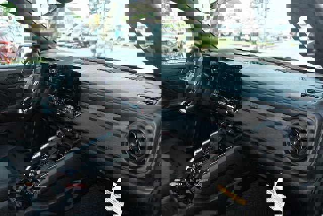 New 2025 Chevrolet Colorado Trail Boss w/ Midnight Edition image 16