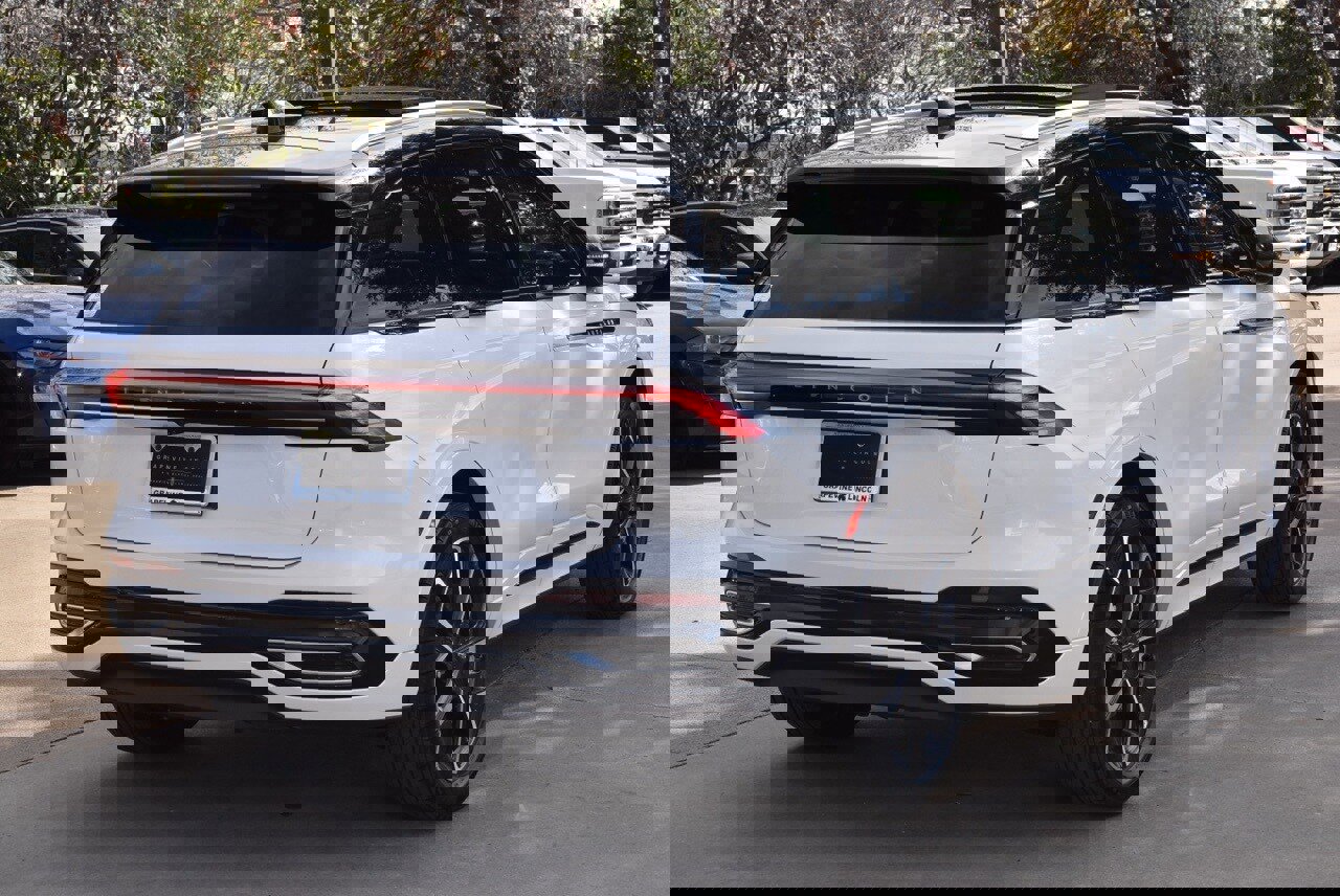 Certified 2026 Lincoln Nautilus Reserve image 8