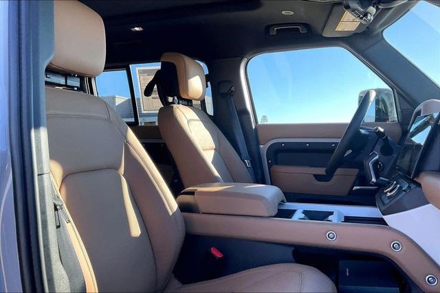 New 2026 Land Rover Defender 110 X-Dynamic SE image 12