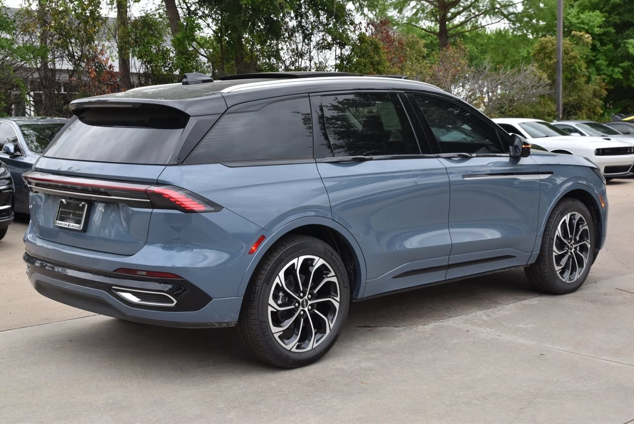 New 2026 Lincoln Nautilus Reserve AWD/4WD image 13