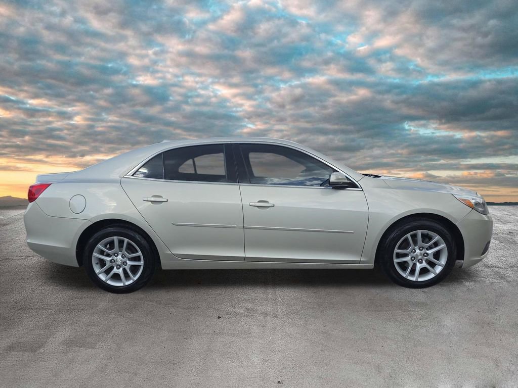 Used 2015 Chevrolet Malibu LT w/ Power Convenience Package FWD image 9