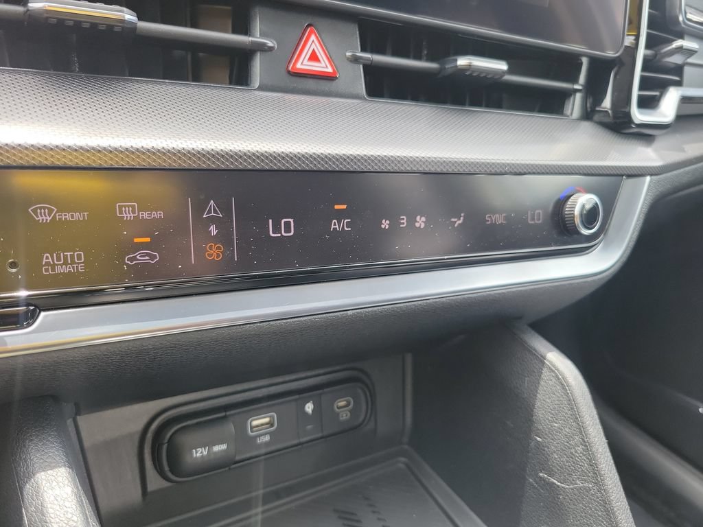 Used 2025 Kia Sportage SX FWD image 40