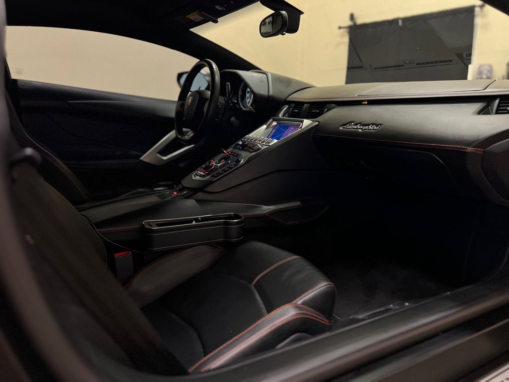 Used 2012 Lamborghini Aventador LP 700-4 image 49