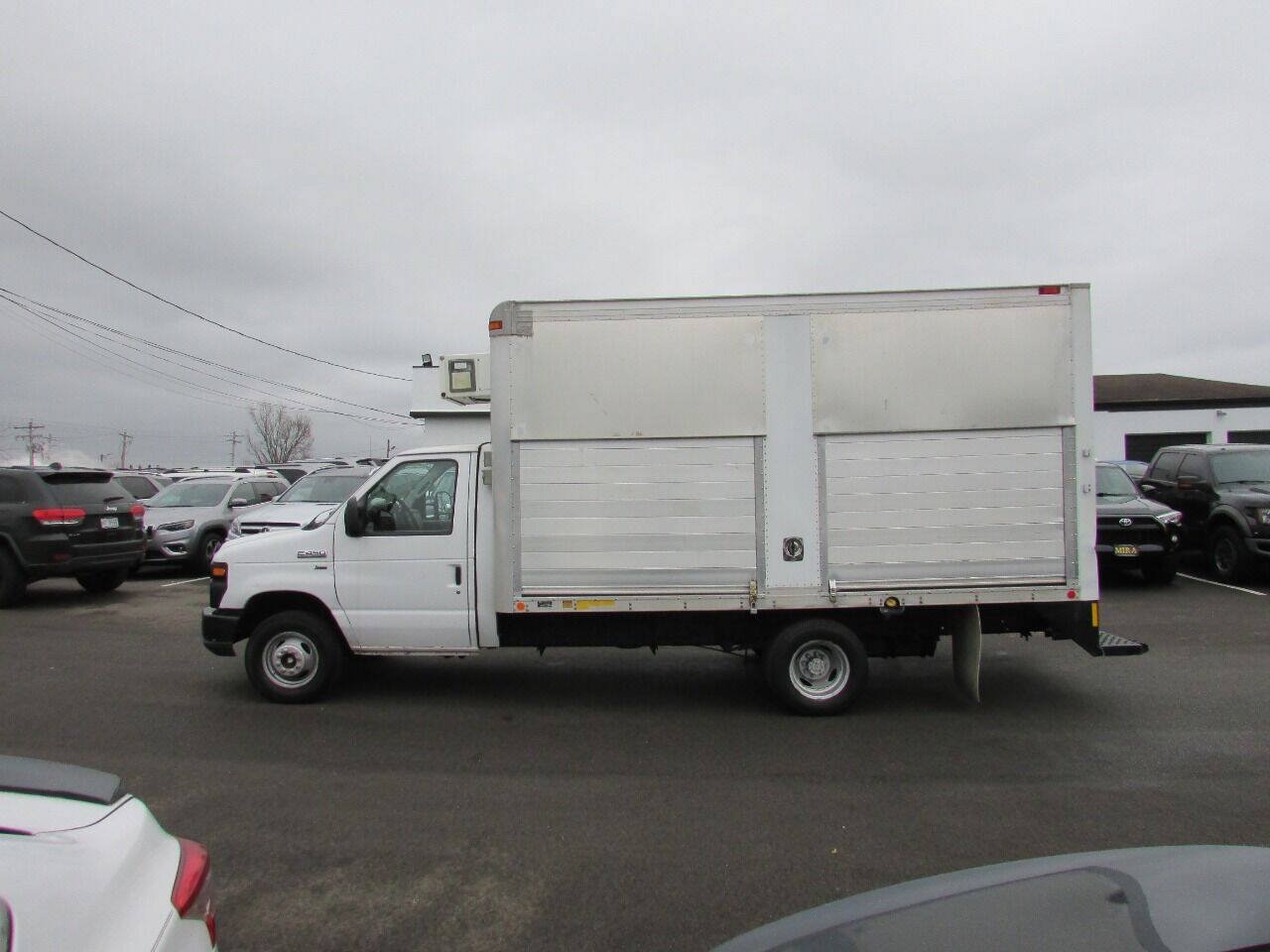 Used 2012 Ford E-450 and Econoline 450 Super Duty w/ PWR Locks & Windows Group