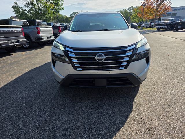 Used 2024 Nissan Rogue S AWD/4WD image 6
