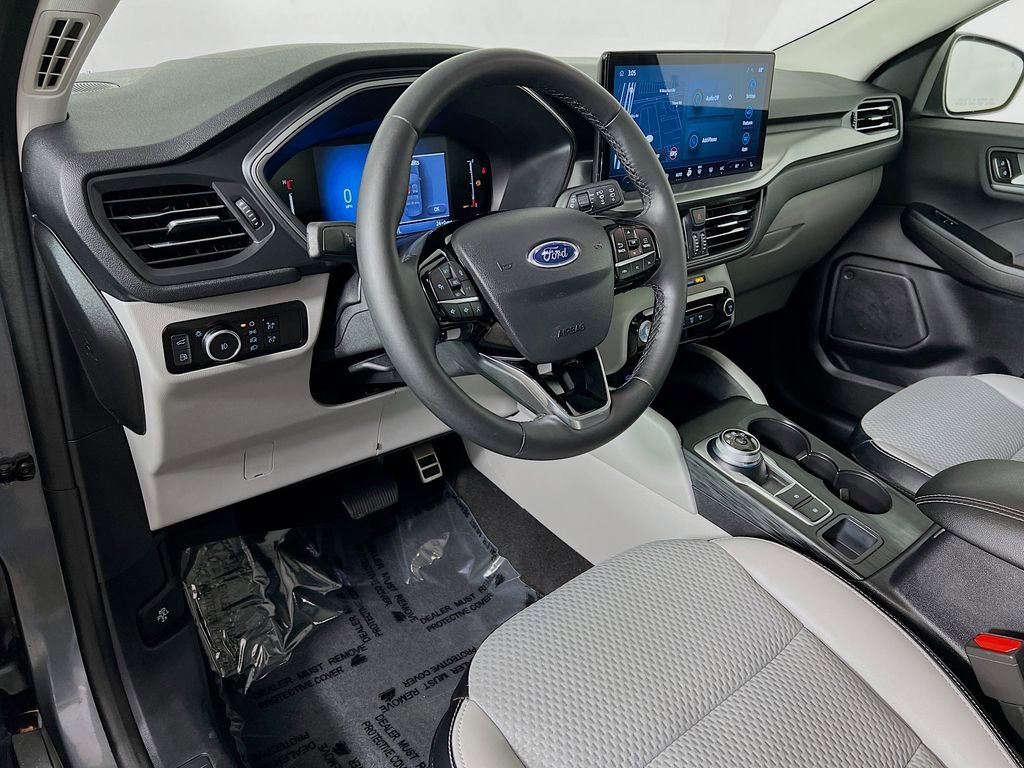 Used 2023 Ford Escape SE image 9
