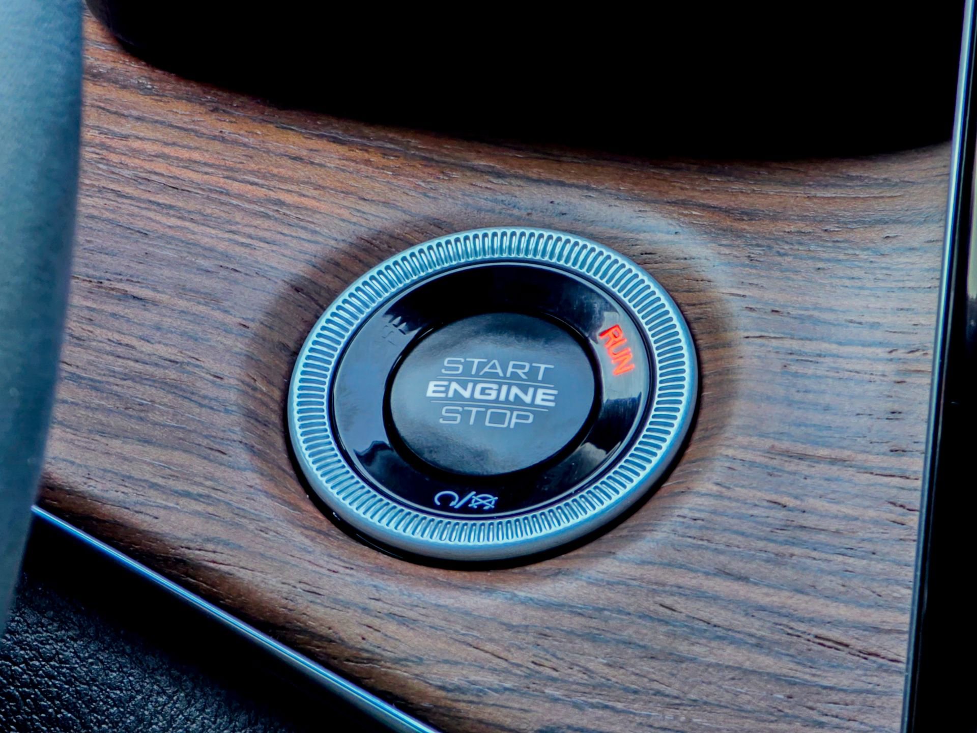 Used 2025 Jeep Grand Cherokee L Summit image 22