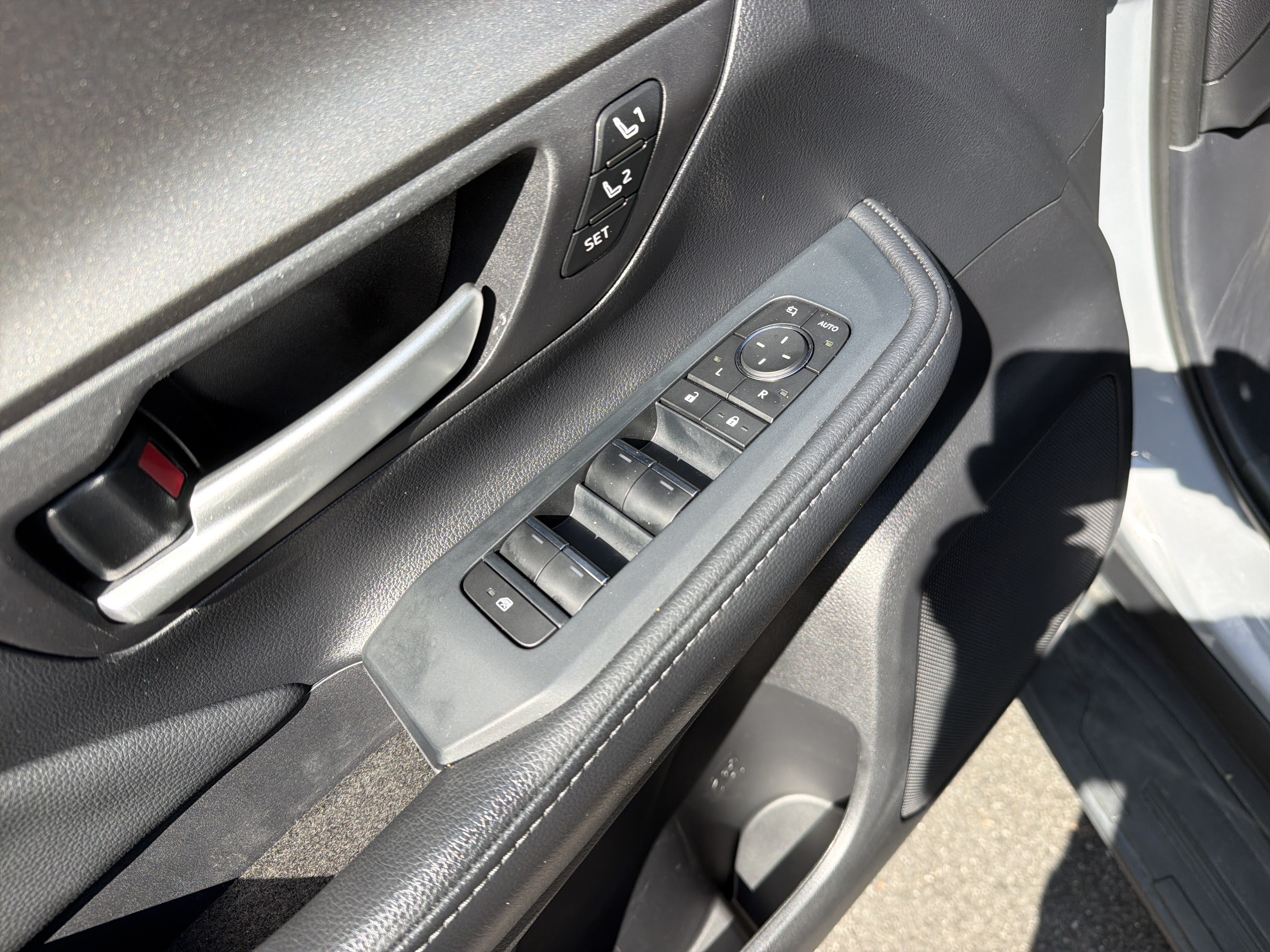 Used 2025 Toyota Grand Highlander AWD Hybrid image 15
