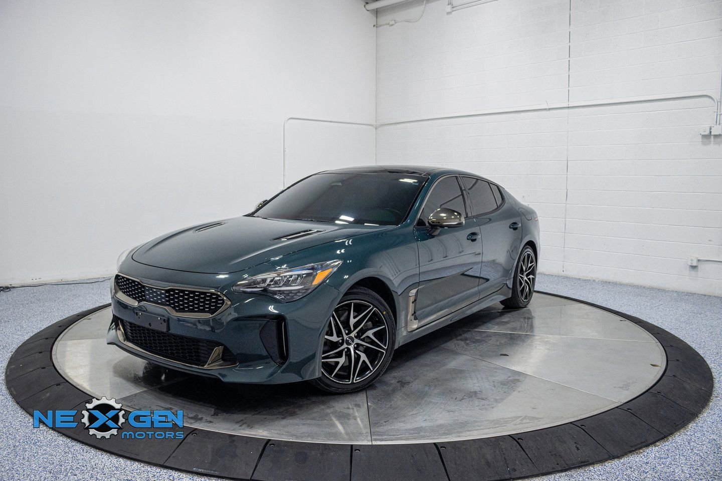 Used 2023 Kia Stinger GT-Line w/ Sun & Sound Package image 3