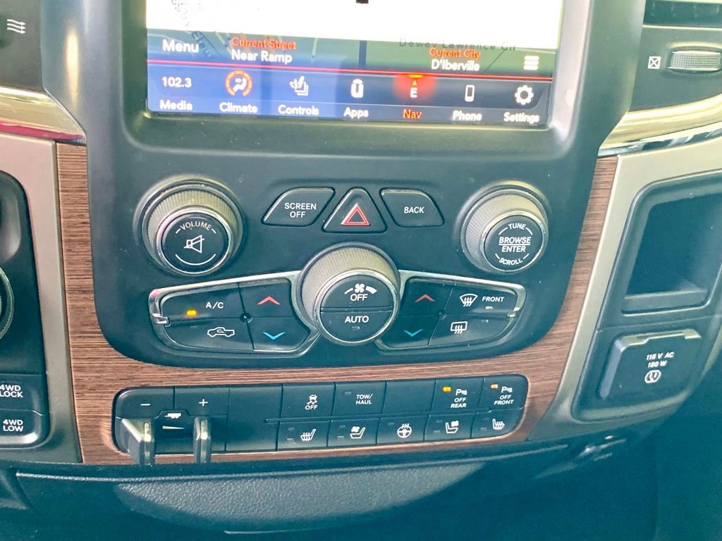Used 2018 RAM 1500 Laramie w/ Convenience Group AWD/4WD image 37