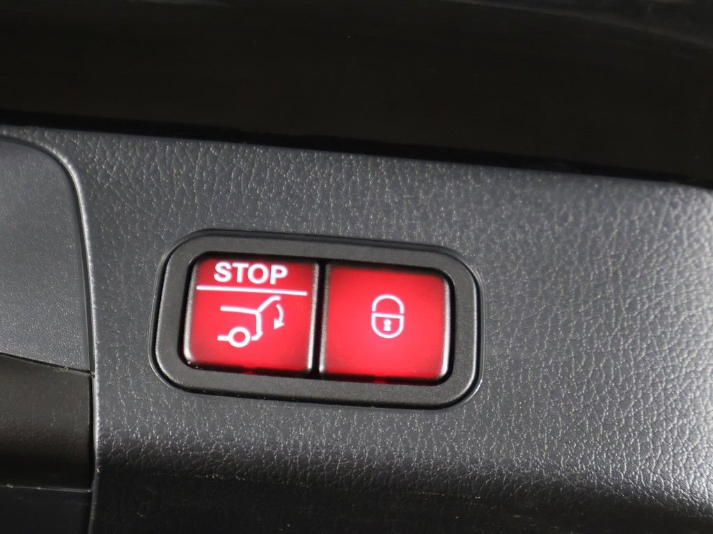 Used 2023 Mercedes-Benz GLB 250 4MATIC image 21