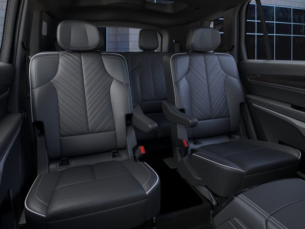 New 2026 Cadillac Vistiq Platinum image 17