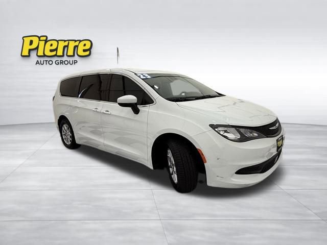 Used 2023 Chrysler Voyager LX image 8