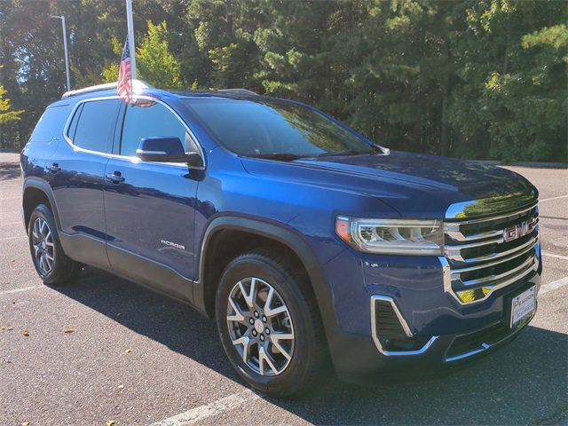 Used 2023 GMC Acadia SLT image 2