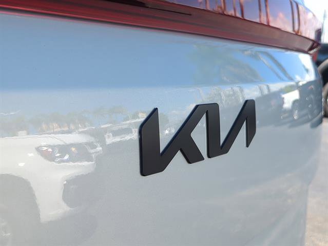 Used 2025 Kia Carnival SX Prestige image 81