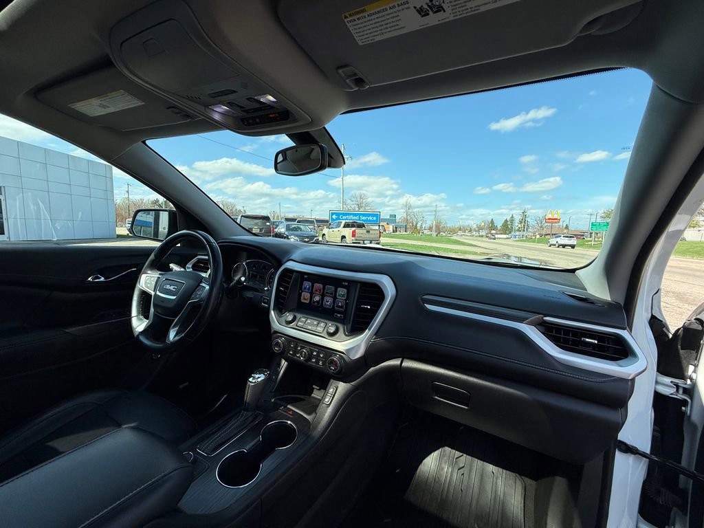 Certified 2019 GMC Acadia SLT w/ Black Edition AWD/4WD image 33