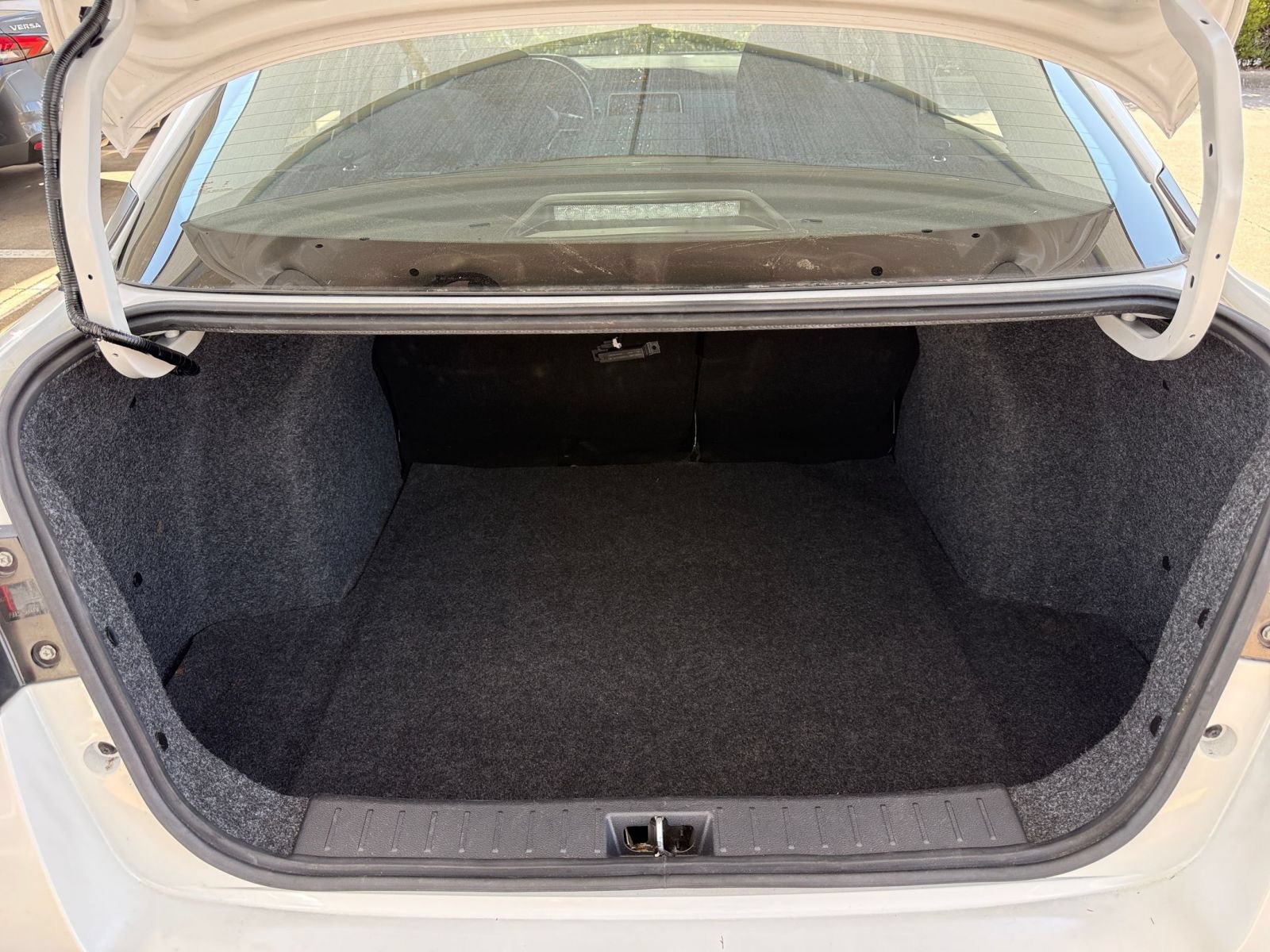 Used 2025 Nissan Versa SV FWD image 26
