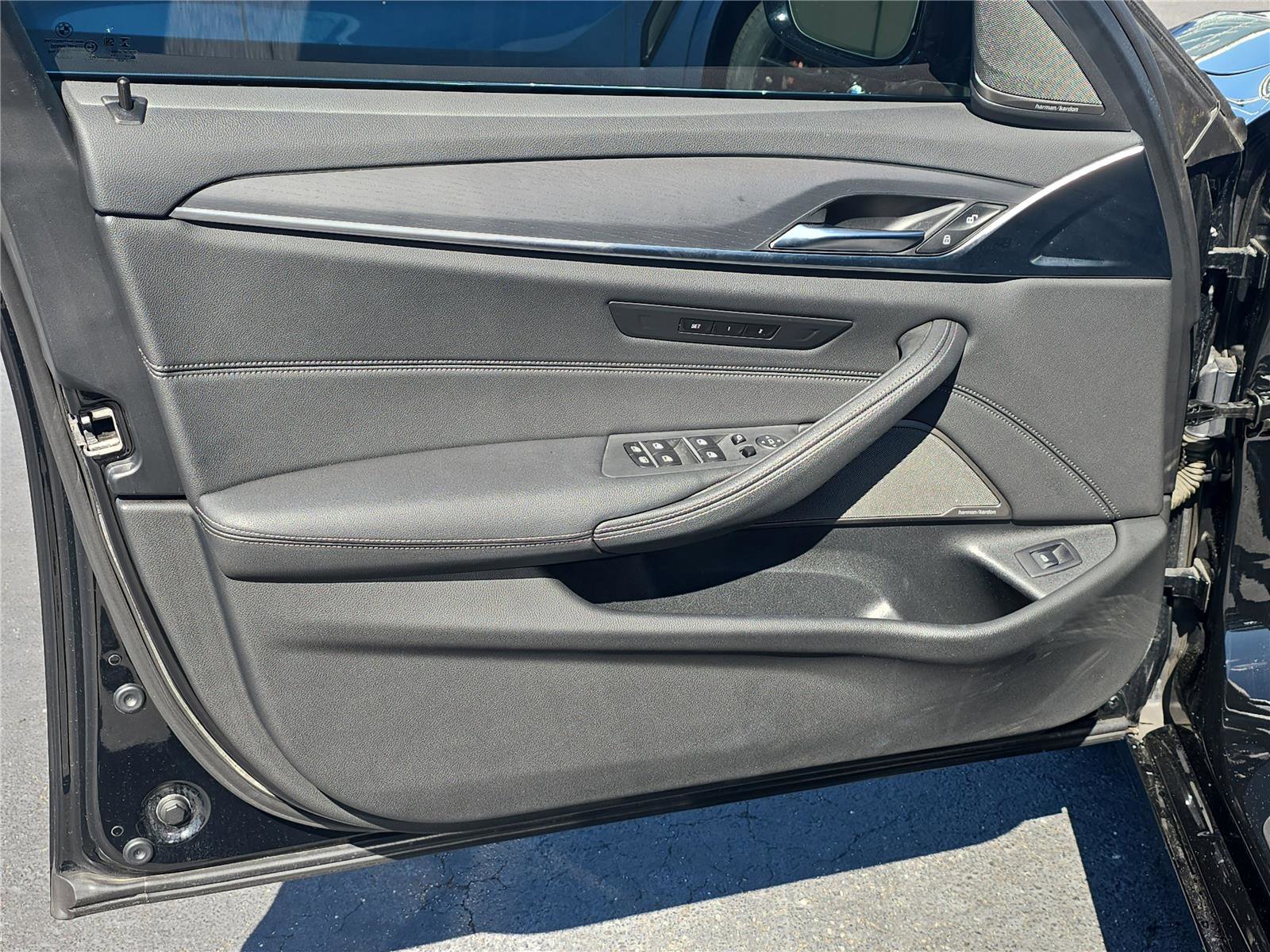 Certified 2023 BMW 530i w/ Executive Package image 12