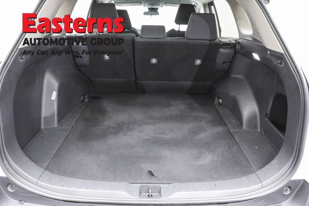 Used 2024 Toyota RAV4 LE image 9