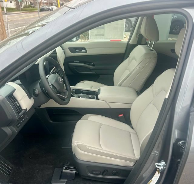 New 2026 Nissan Pathfinder SL AWD/4WD image 8