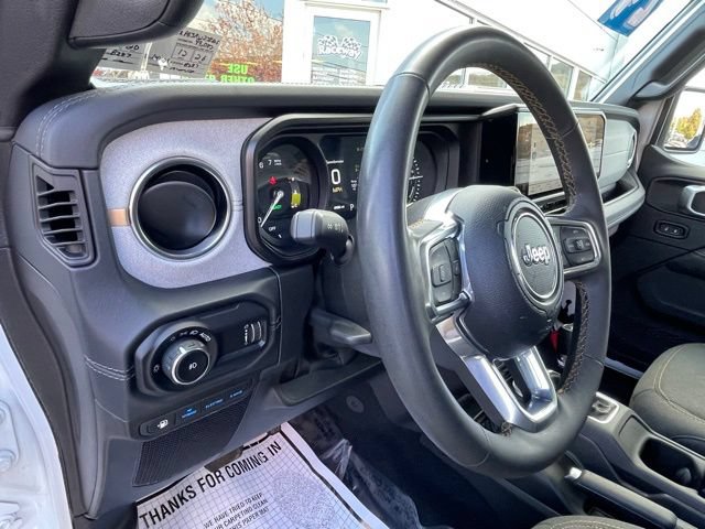 Used 2024 Jeep Wrangler Unlimited Sahara AWD/4WD image 24