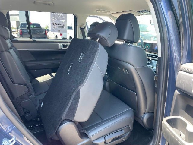 Used 2025 Hyundai Santa Fe SEL FWD image 37