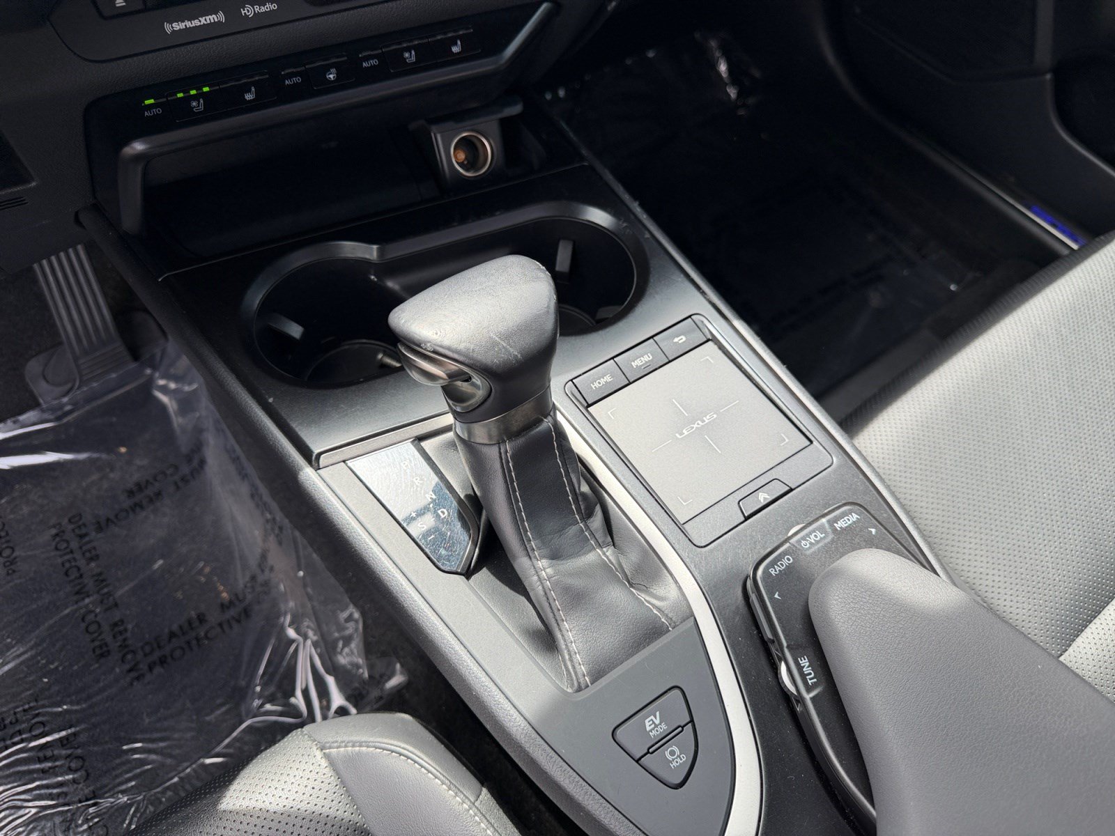Used 2019 Lexus UX 250h w/ Premium Package AWD/4WD image 15