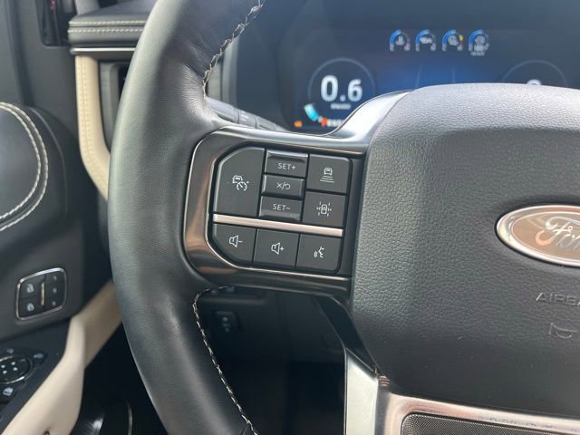 Used 2024 Ford Expedition Platinum AWD/4WD image 17