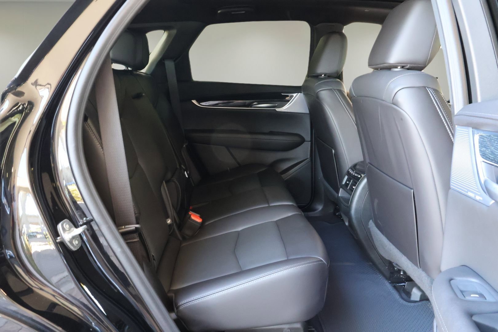 Certified 2025 Cadillac XT5 Premium Luxury image 18