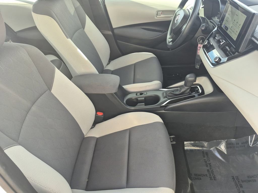 Used 2024 Toyota Corolla LE image 15
