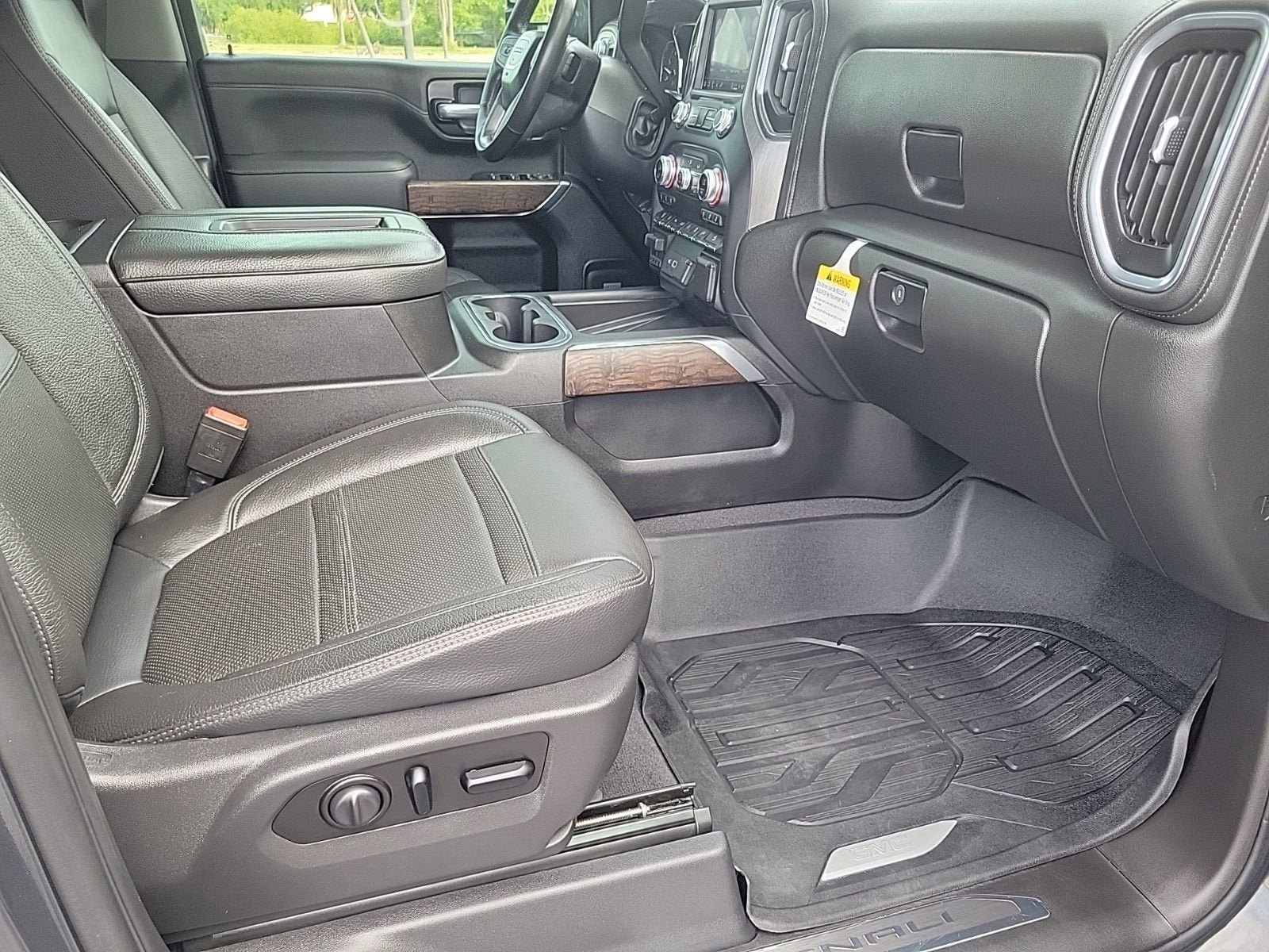 Used 2021 GMC Sierra 2500 Denali w/ Denali Ultimate Package AWD/4WD image 13