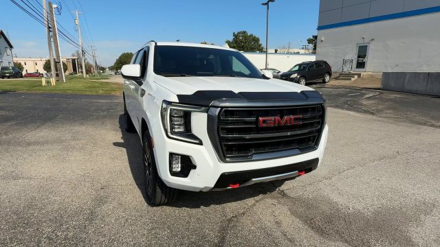 Used 2021 GMC Yukon XL AT4 AWD/4WD image 3