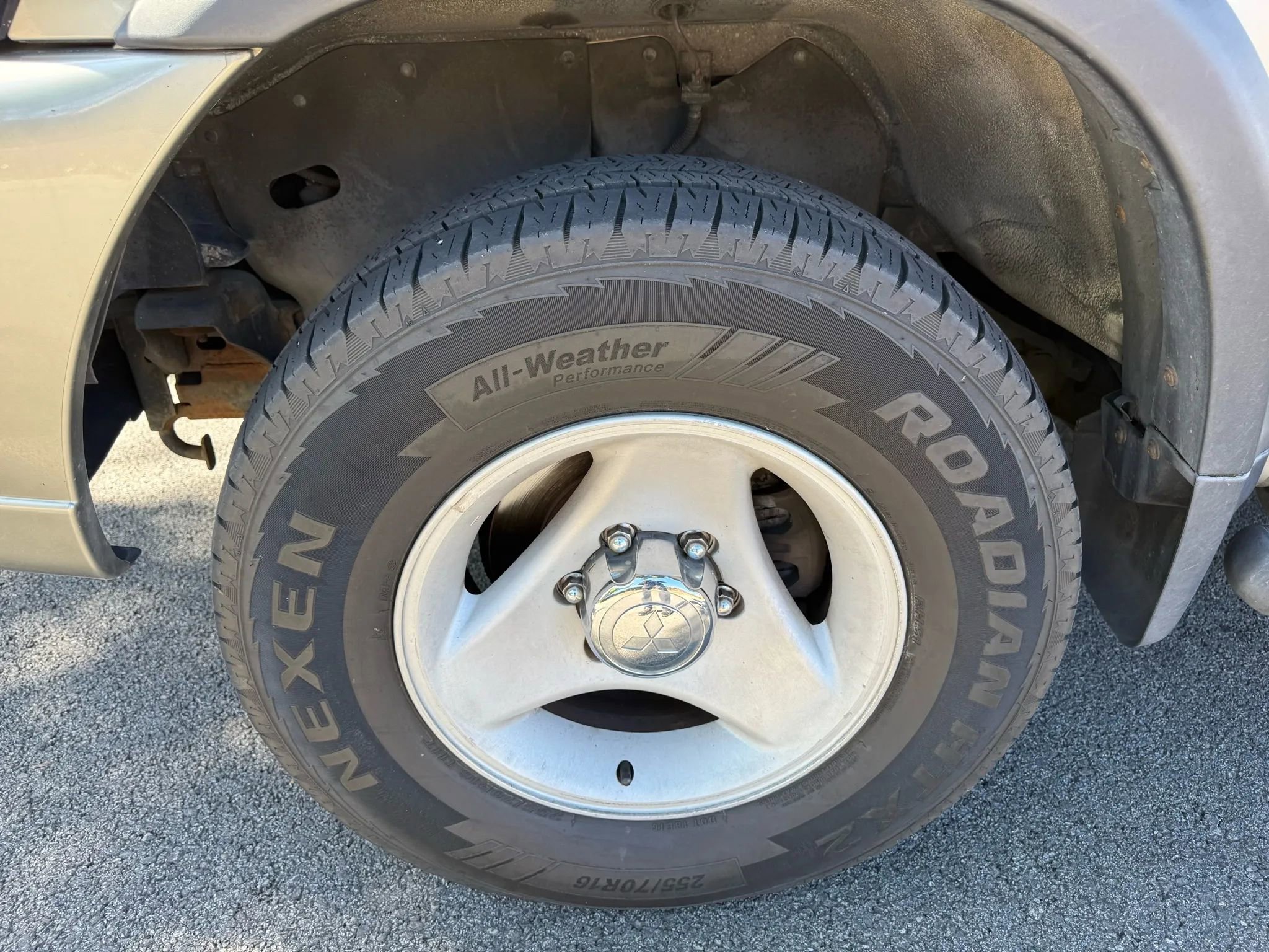 Used 2000 Mitsubishi Montero Sport XLS AWD/4WD image 20