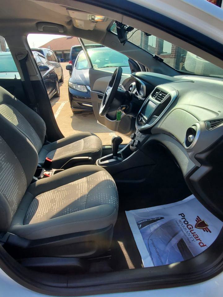 Used 2017 Chevrolet Sonic LT image 16