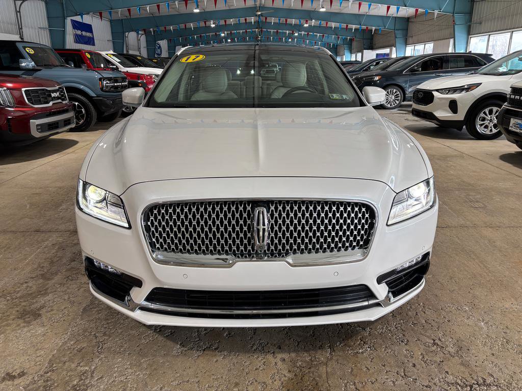 Used 2017 Lincoln Continental Select w/ Technology Package image 2