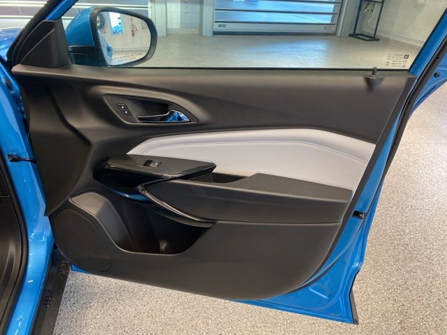 New 2025 Chevrolet Trax LT w/ LT Convenience Package image 32