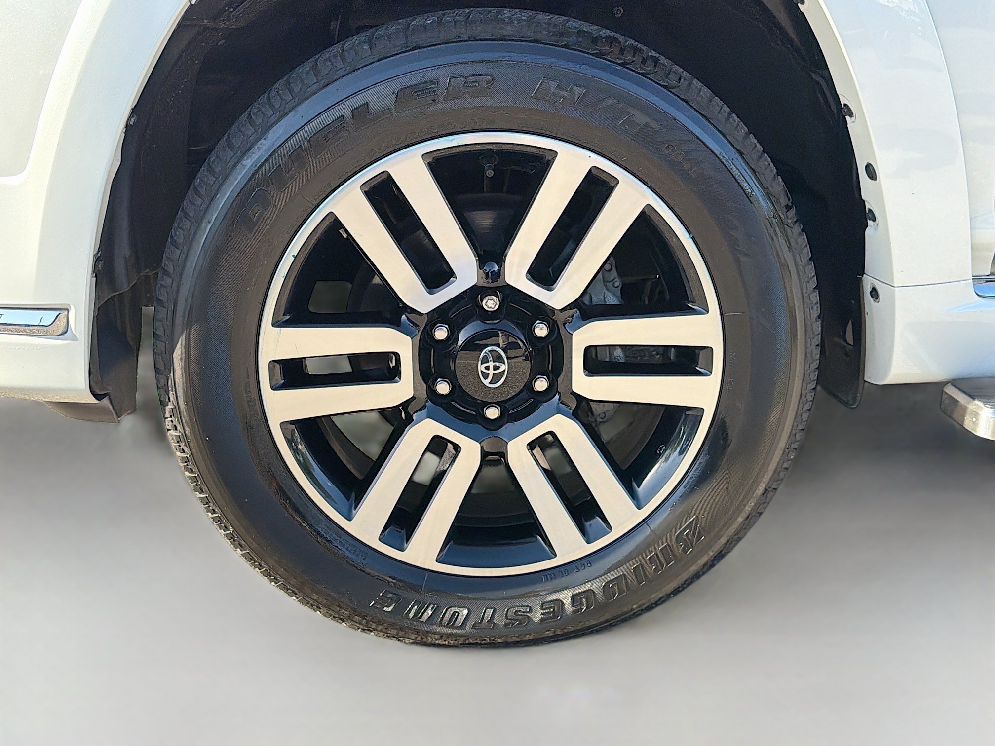 Used 2023 Toyota 4Runner Limited AWD/4WD image 40