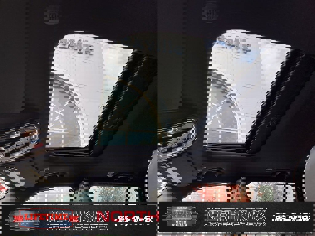 New 2025 Jeep Grand Cherokee Altitude image 13