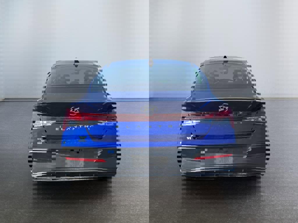 Certified 2024 Hyundai Elantra SE image 6