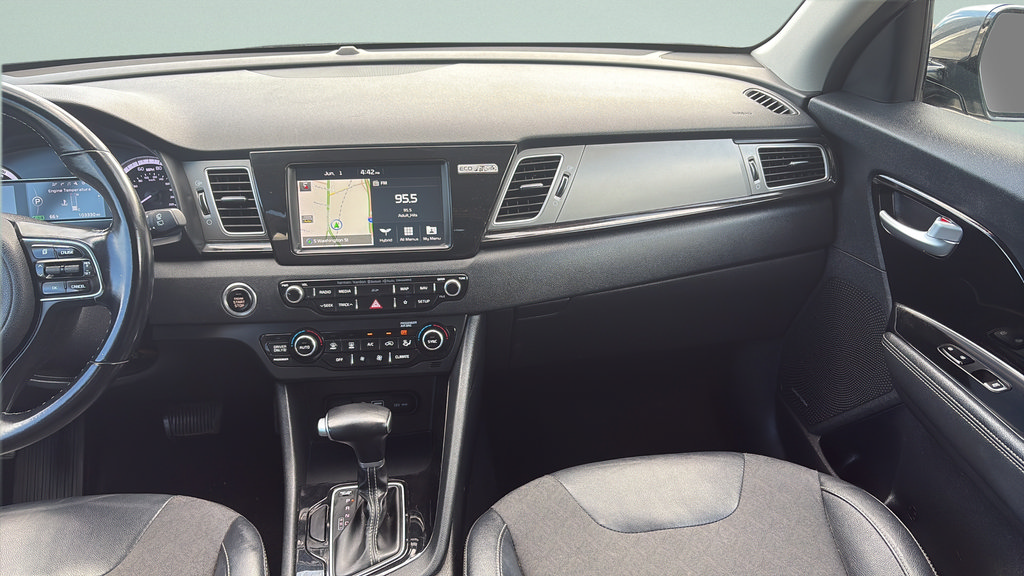 Used 2019 Kia Niro S Touring FWD image 13