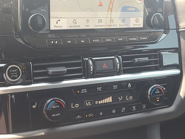Used 2024 Nissan Pathfinder SL FWD image 21