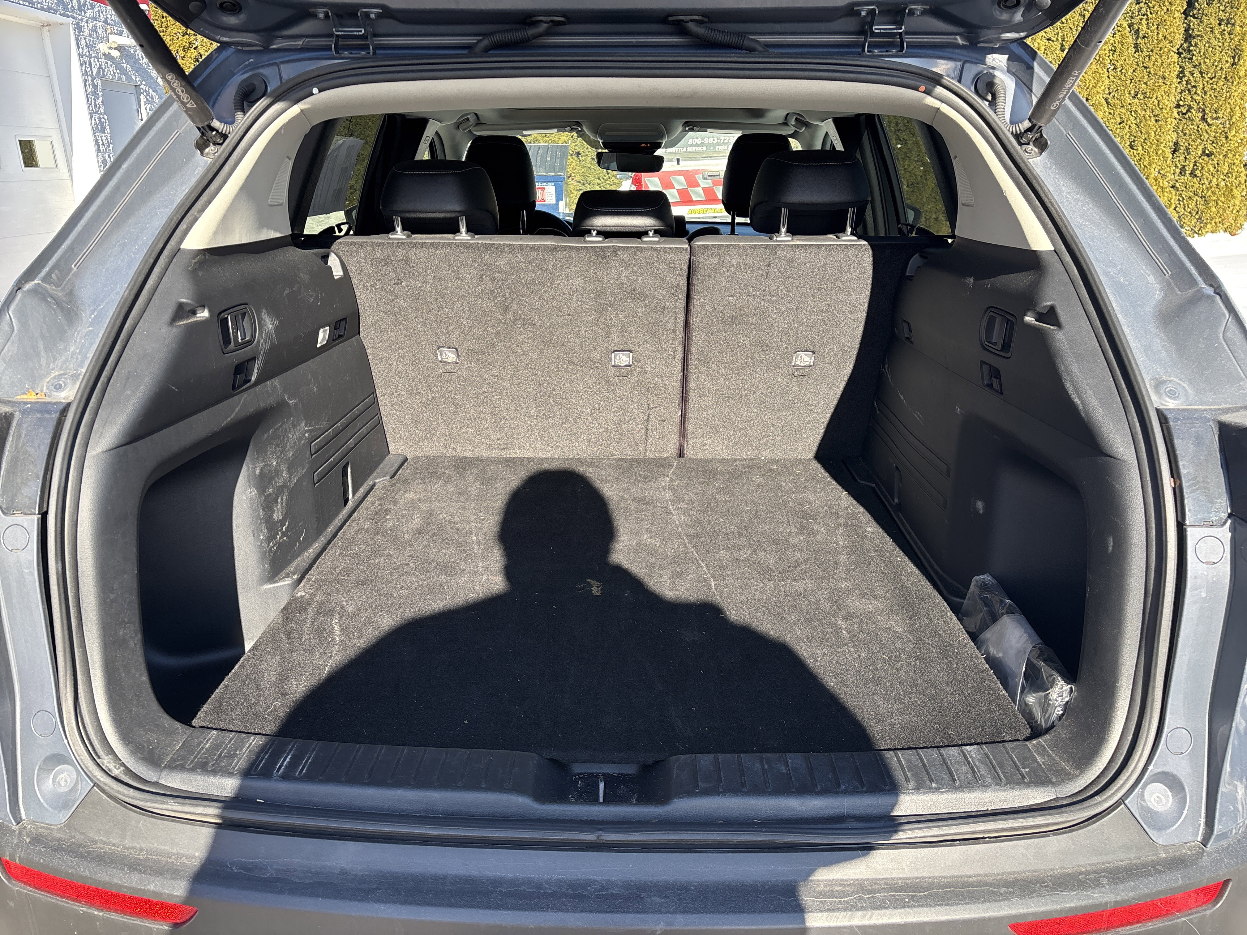 Used 2025 MAZDA CX-50 AWD 2.5 S w/ Premium Package image 5