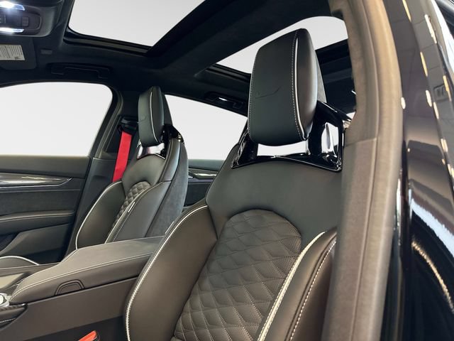 New 2026 Cadillac CT5 V w/ Technology Package AWD/4WD image 18