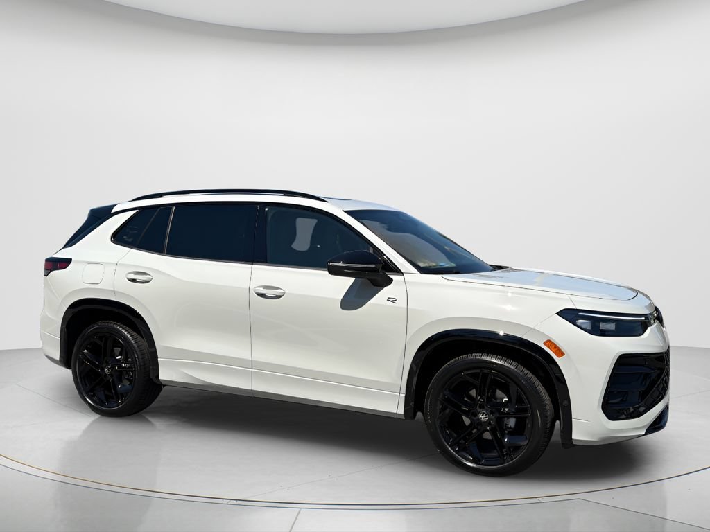 New 2026 Volkswagen Tiguan SE R-Line FWD image 6