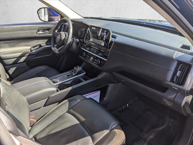 Used 2025 Nissan Pathfinder SL image 21