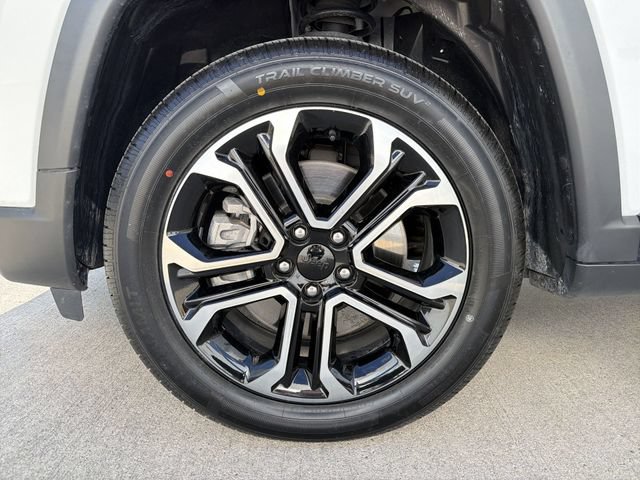 Used 2023 Jeep Compass Limited AWD/4WD image 11
