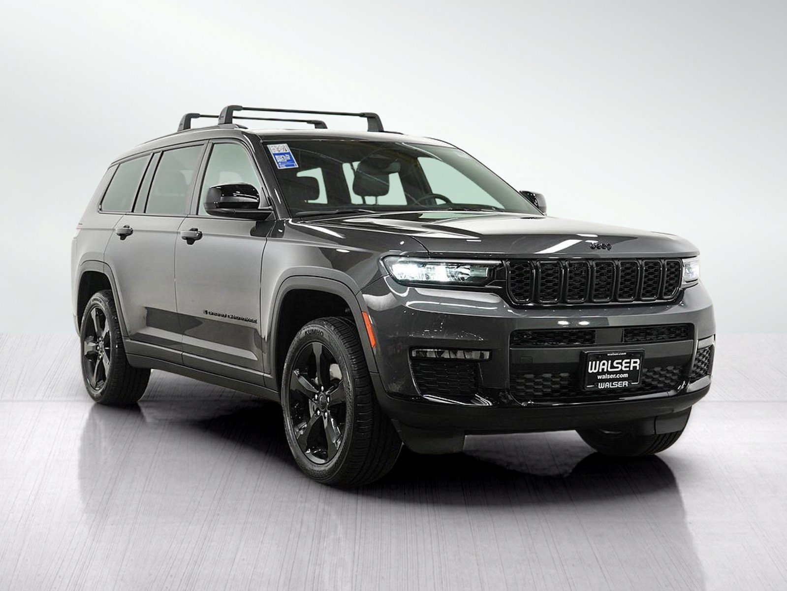 Used 2024 Jeep Grand Cherokee L Limited w/ Black Appearance Package AWD/4WD image 7