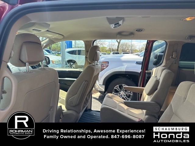 Used 2015 Dodge Grand Caravan SXT image 7